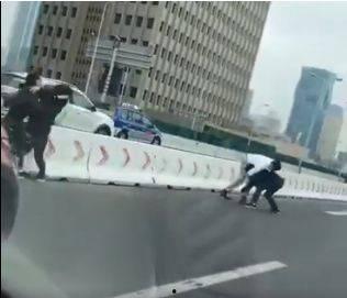 延安高架打架爆料视频,视频揭露激烈打斗场面